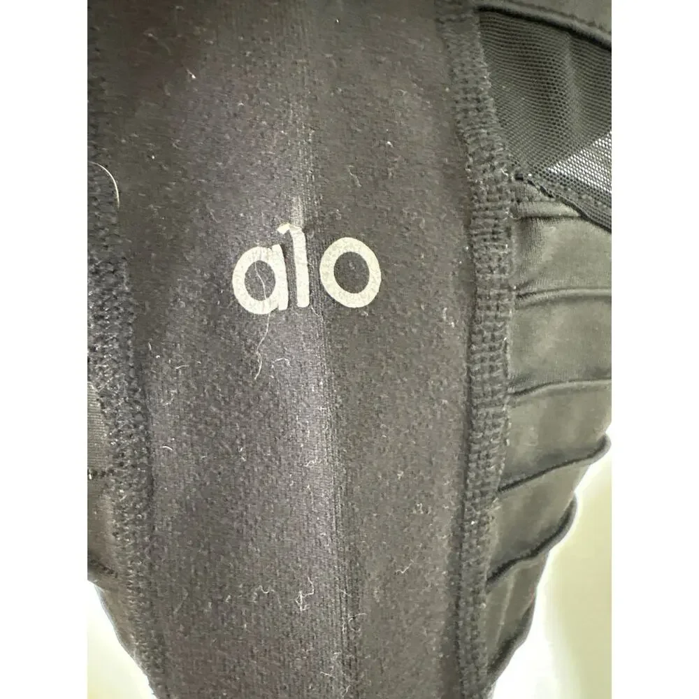 ALO Yoga leggings are